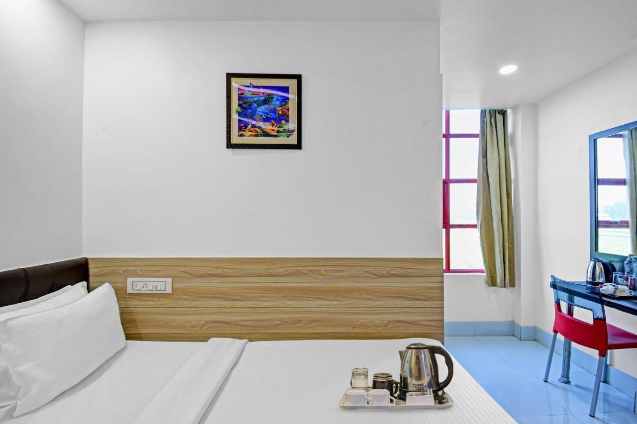 Hotel Oyo Townhouse 779 Gods County Tarapith Esterno foto