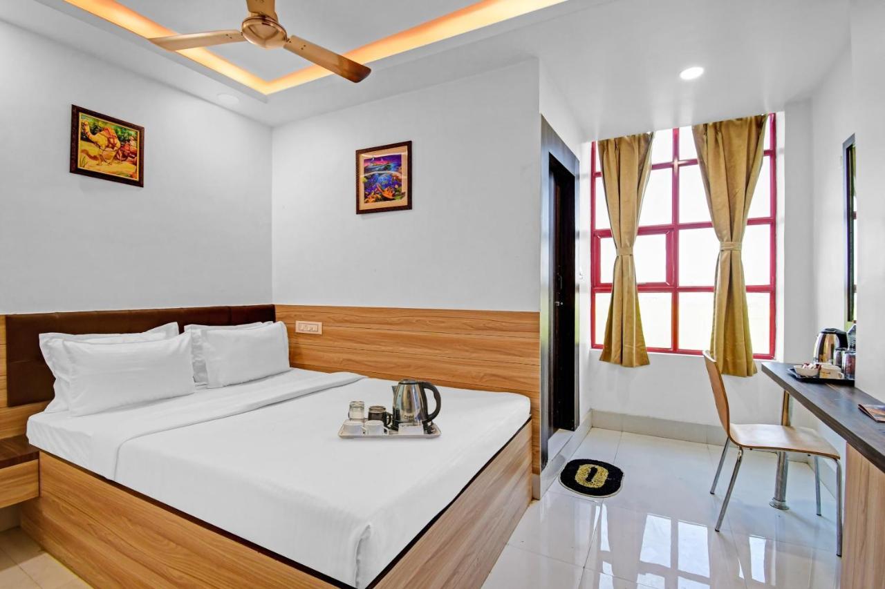 Hotel Oyo Townhouse 779 Gods County Tarapith Esterno foto
