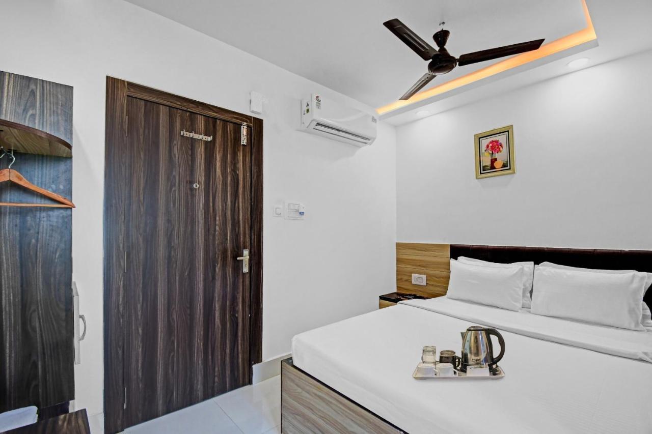 Hotel Oyo Townhouse 779 Gods County Tarapith Esterno foto